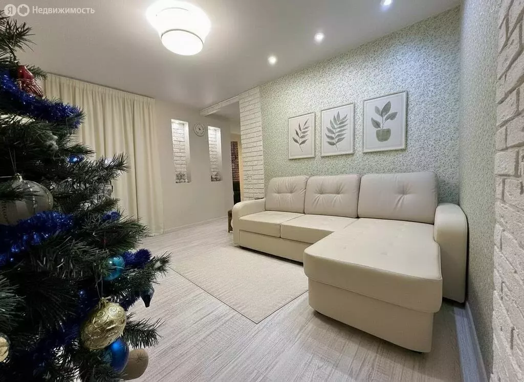 2-комнатная квартира: Киров, Владимирская улица, 42Б (60.2 м) - Фото 1