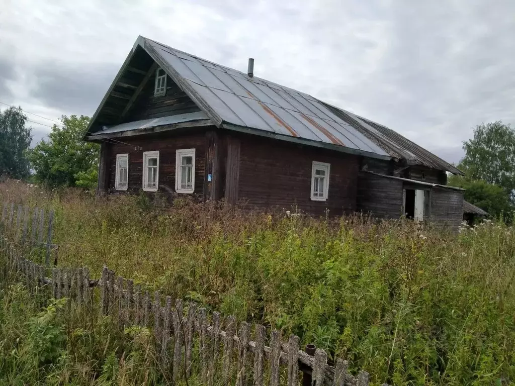 Дом в Вологодская область, Кирилловский муниципальный округ, д. ... - Фото 1