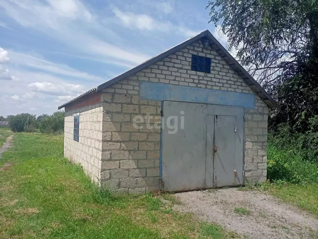 Дом в Белгородская область, Вейделевский район, с. Долгое ул. ... - Фото 1