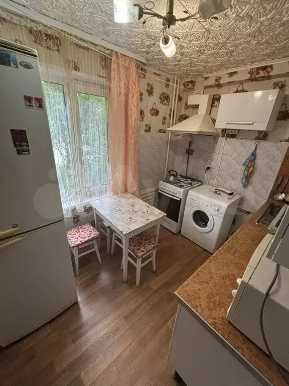 2-к. квартира, 43,5 м, 1/9 эт. - Фото 0