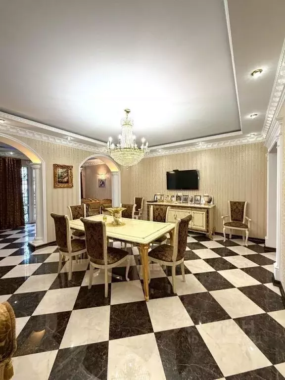 Дом в Кабардино-Балкария, Нальчик ул. Инессы Арманд, 77 (540 м) - Фото 1