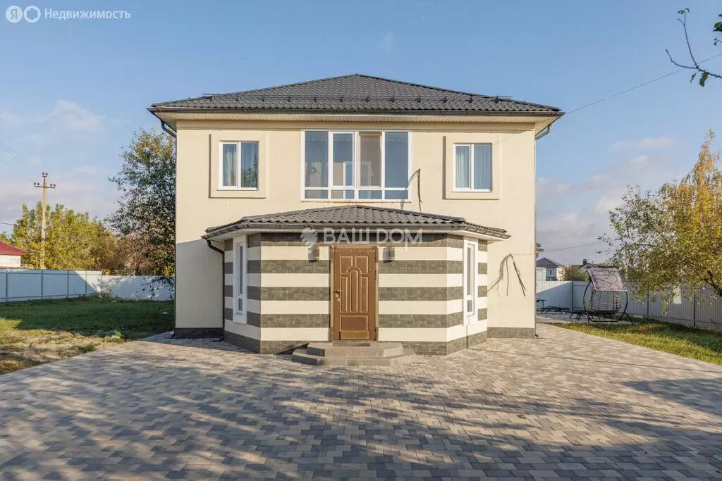 Дом в Брянск, улица Щукина (207 м) - Фото 1