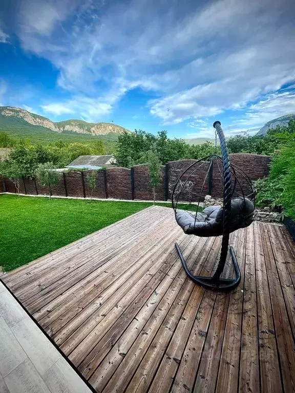 Дом в Крым, Бахчисарайский район, Голубинское с/пос, с. Соколиное ул. ... - Фото 1