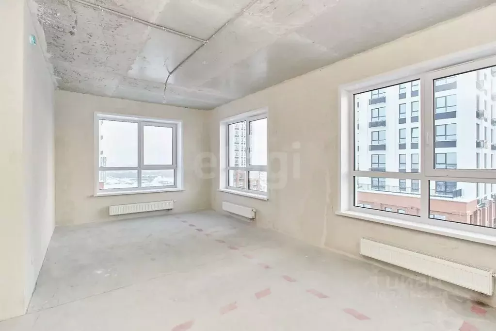 2-к кв. Тюменская область, Тюмень ул. Тимофея Чаркова, 93 (66.4 м) - Фото 1