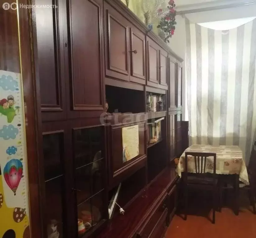 3-комнатная квартира: Феодосия, улица Назукина, 1 (71 м) - Фото 2