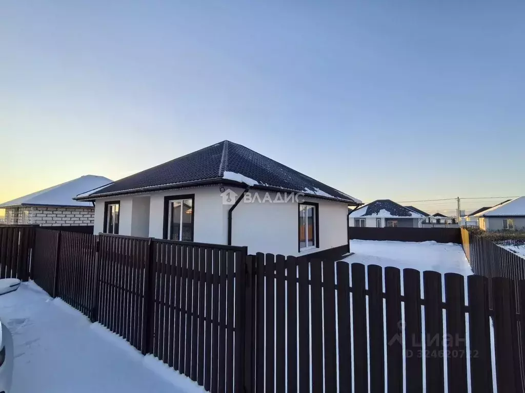 Дом в Калининградская область, Гурьевский муниципальный округ, пос. ... - Фото 1