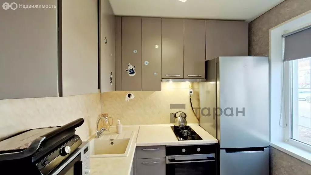 3-комнатная квартира: Челябинск, улица Курчатова, 18 (56.7 м) - Фото 2