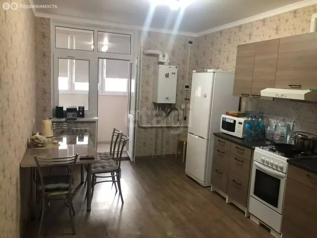 2-комнатная квартира: Ростов-на-Дону, улица Подвойского, 60 (61 м) - Фото 0