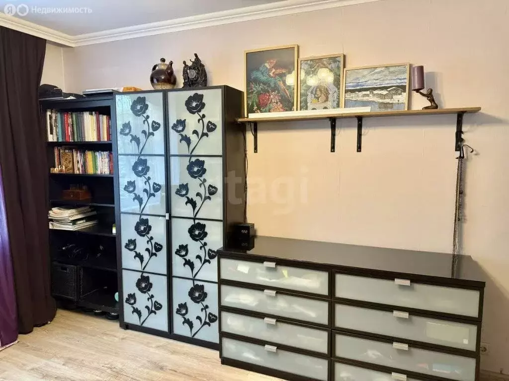 3-комнатная квартира: Москва, улица Генерала Антонова, 4к1 (59.4 м) - Фото 1