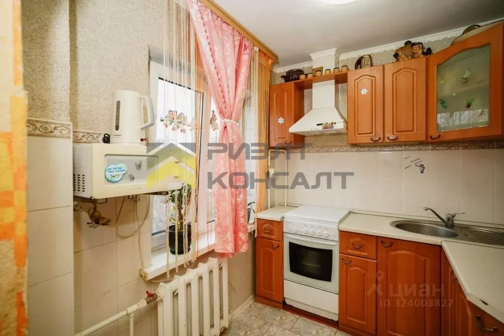 3-к кв. Омская область, Омск Заозерный мкр, ул. Коммунальная, 15 (55.4 ... - Фото 1