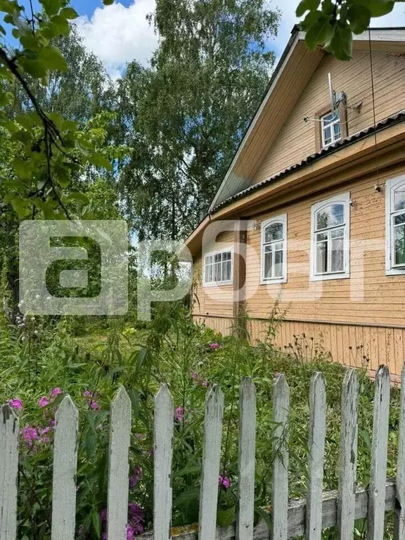 Дом в Костромская область, Парфеньевский муниципальный округ, с. ... - Фото 1