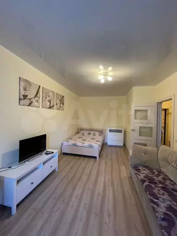 1-к. квартира, 45 м, 1/10 эт. - Фото 0