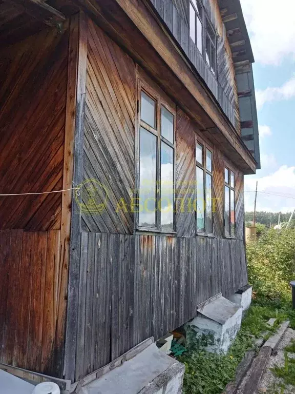 Дом в Свердловская область, Дегтярск Комсомольская ул. (32 м) - Фото 0