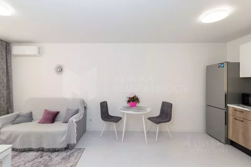 1-к кв. Тюменская область, Тюмень ул. Первооткрывателей, 6 (40.0 м) - Фото 1