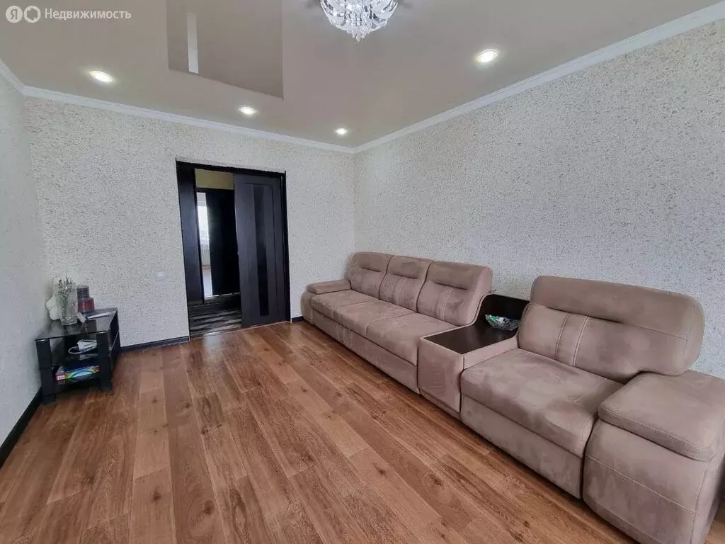 3-комнатная квартира: Владикавказ, Весенняя улица, 19 (73 м) - Фото 1