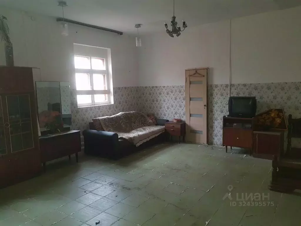 Дом в Орловская область, Кромской район, Апальковское с/пос, с. ... - Фото 1