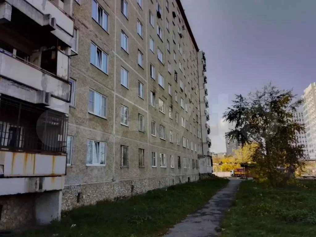 Комната 12,8 м в 7-к., 4/9 эт. - Фото 0