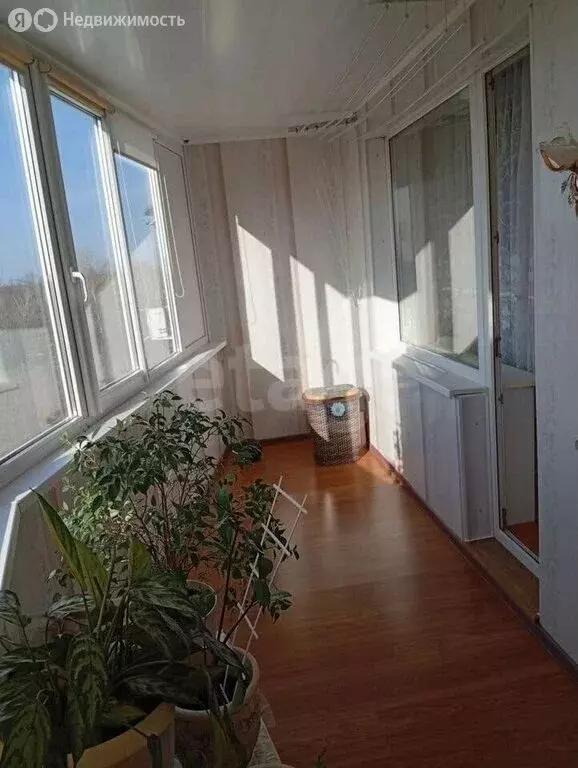 3-комнатная квартира: посёлок Майский, улица Вавилова, 5 (84.5 м) - Фото 1