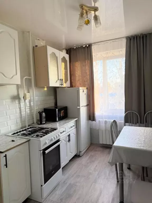 2-к кв. Омская область, Омск просп. Мира, 92 (43.0 м) - Фото 1
