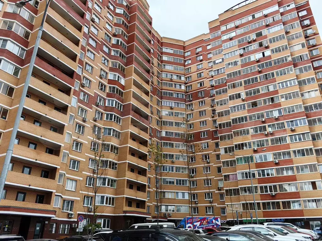 1-к. квартира, 46 м, 3/14 эт. - Фото 1
