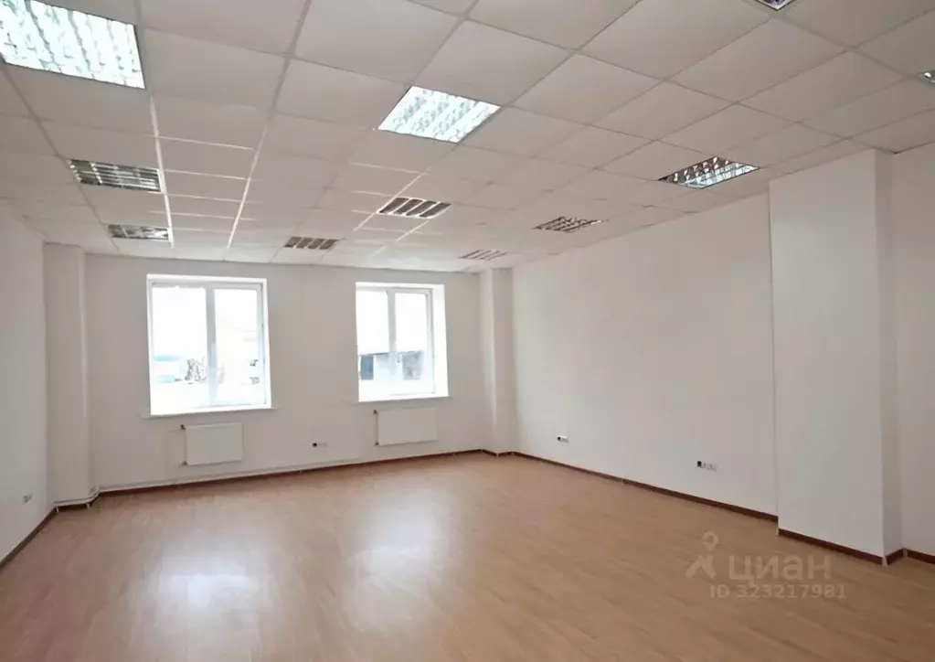 Помещение свободного назначения в Свердловская область, Екатеринбург ... - Фото 1