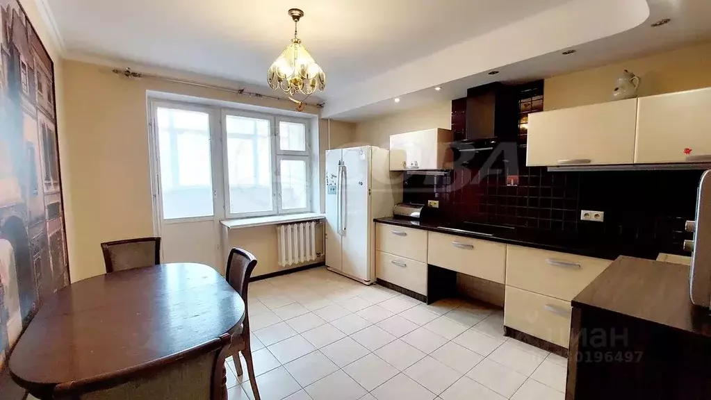 3-к кв. Тюменская область, Тюмень ул. Николая Семенова, 31к2 (90.3 м) - Фото 1