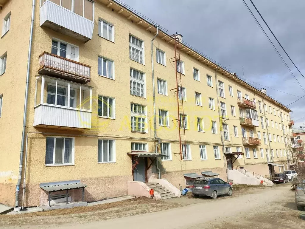 3-к кв. Свердловская область, Дегтярск ул. Калинина, 7 (71.0 м) - Фото 1