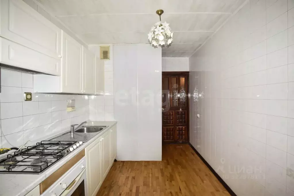 3-к кв. Оренбургская область, Оренбург Салмышская ул., 5 (65.6 м) - Фото 2