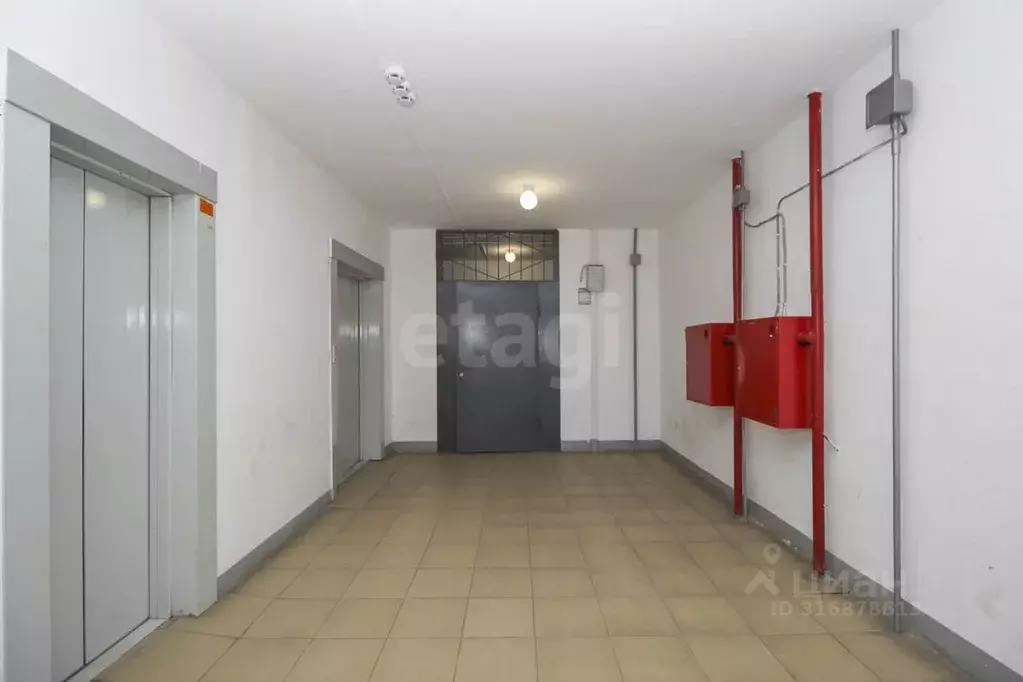 3-к кв. Омская область, Омск ул. Дианова, 25 (82.8 м) - Фото 0