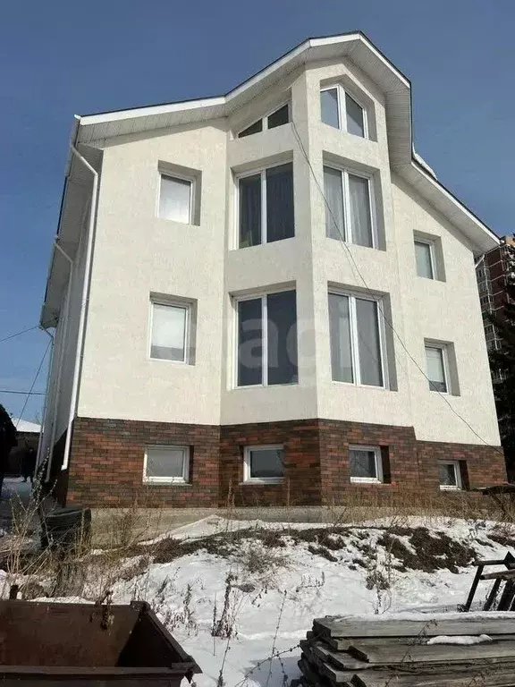 Дом в Иркутская область, Иркутск Дальневосточная ул., 38 (301 м) - Фото 2