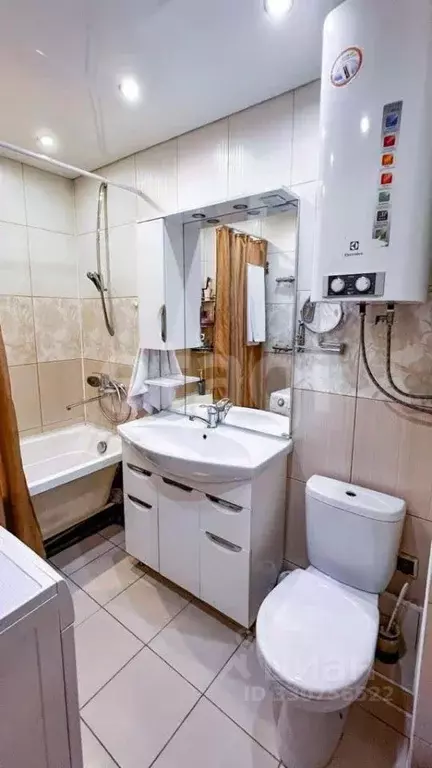 2-к кв. Тюменская область, Тюмень ул. Казачьи луга, 9 (59.2 м) - Фото 1