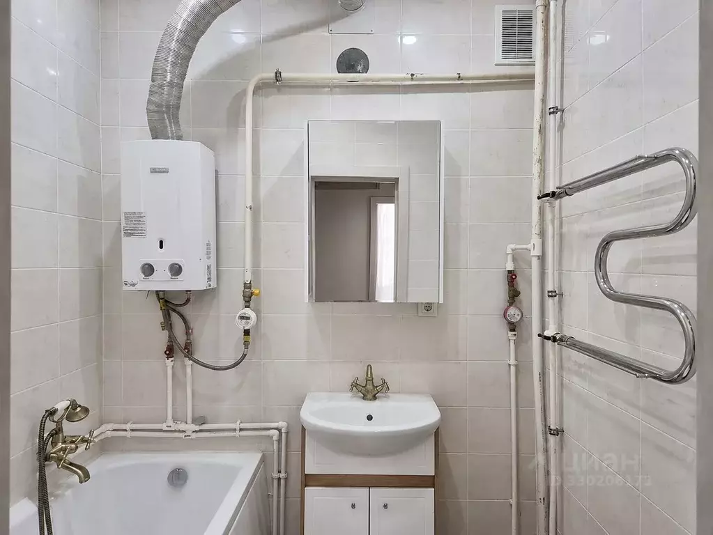 3-к кв. Татарстан, Казань ул. Бари Галеева, 10 (73.2 м) - Фото 1