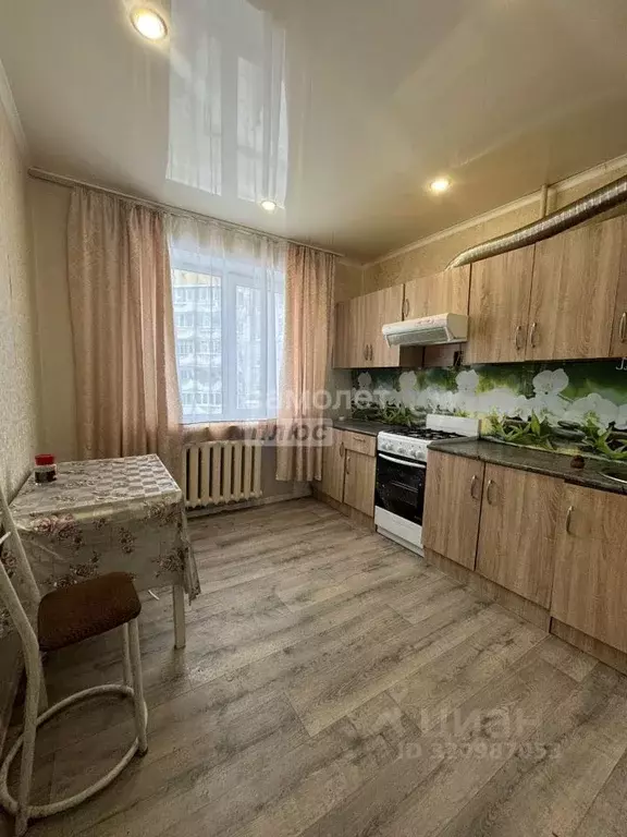 3-к кв. Брянская область, Брянск Почтовая ул., 35А (65.0 м) - Фото 1