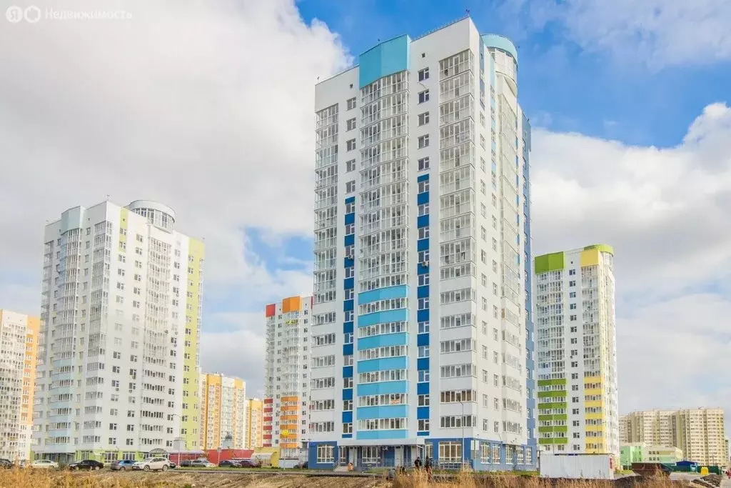 1-комнатная квартира: Тюмень, улица Дмитрия Менделеева, 7 (50.5 м) - Фото 2