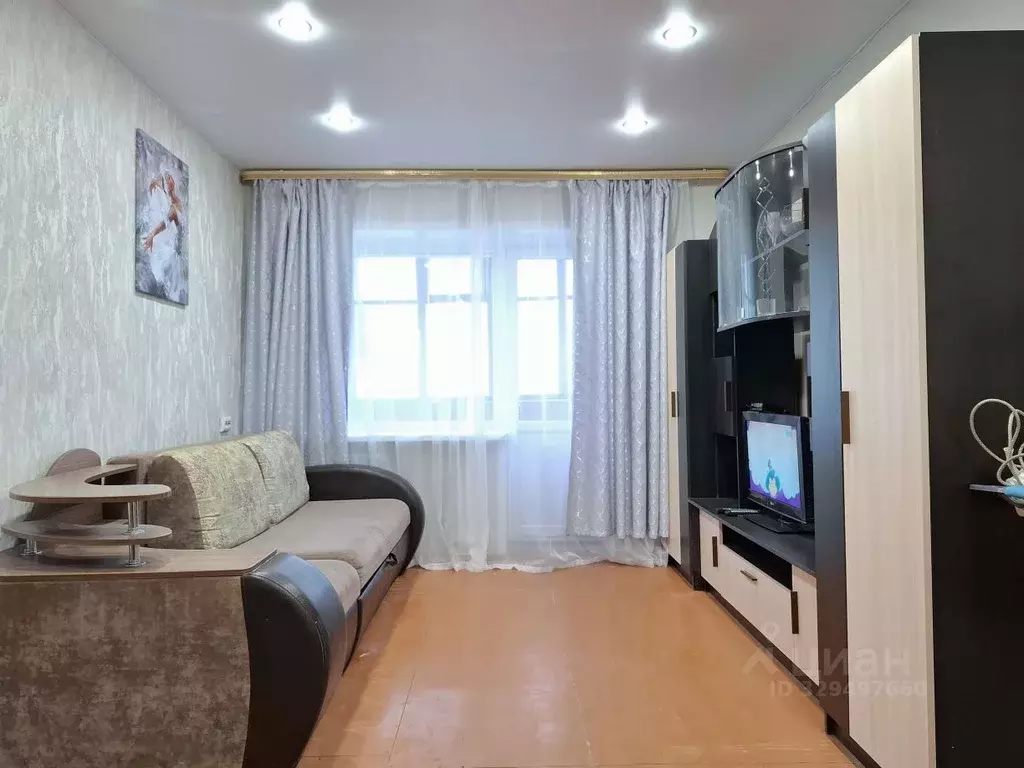 2-к кв. Кировская область, Киров Октябрьский просп., 127 (44.0 м) - Фото 1