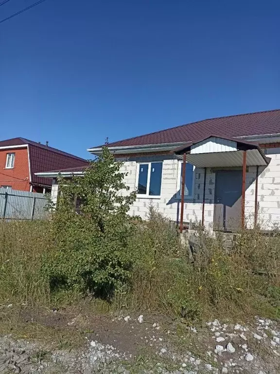 Дом в Курская область, Курский район, Новопоселеновский сельсовет, д. ... - Фото 1