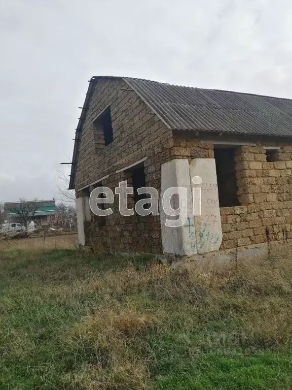 Дом в Крым, Сакский район, с. Орехово ул. Южная (90 м) - Фото 1