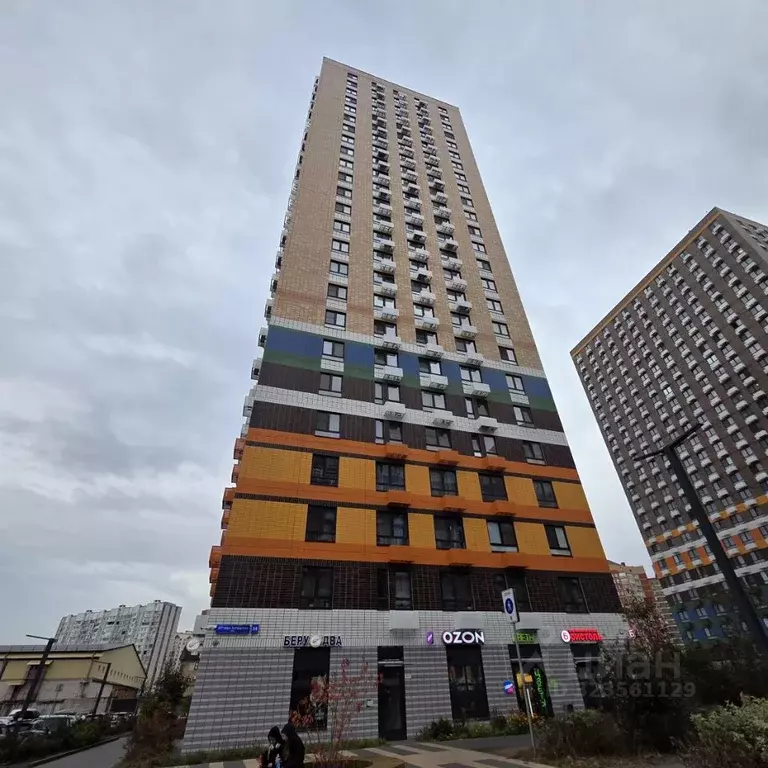 3-к кв. Московская область, Люберцы ул. Летчика Ларюшина, 14 (78.5 м) - Фото 0