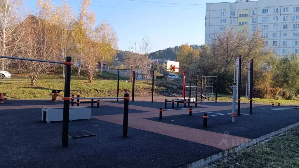 3-к кв. Алтайский край, Белокуриха ул. Братьев Ждановых, 13/1 (50.7 м) - Фото 1