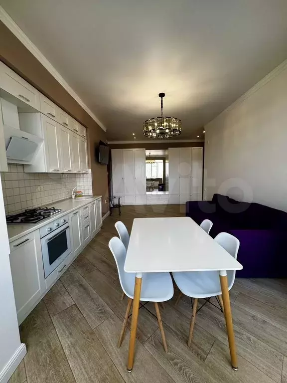 2-к. квартира, 60 м, 6/9 эт. - Фото 0