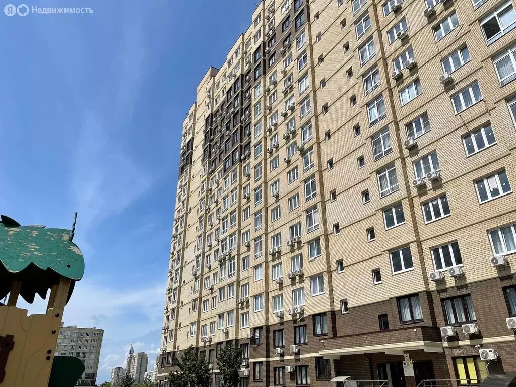 2-комнатная квартира: Анапа, улица Адмирала Пустошкина, 12к3 (65 м) - Фото 0