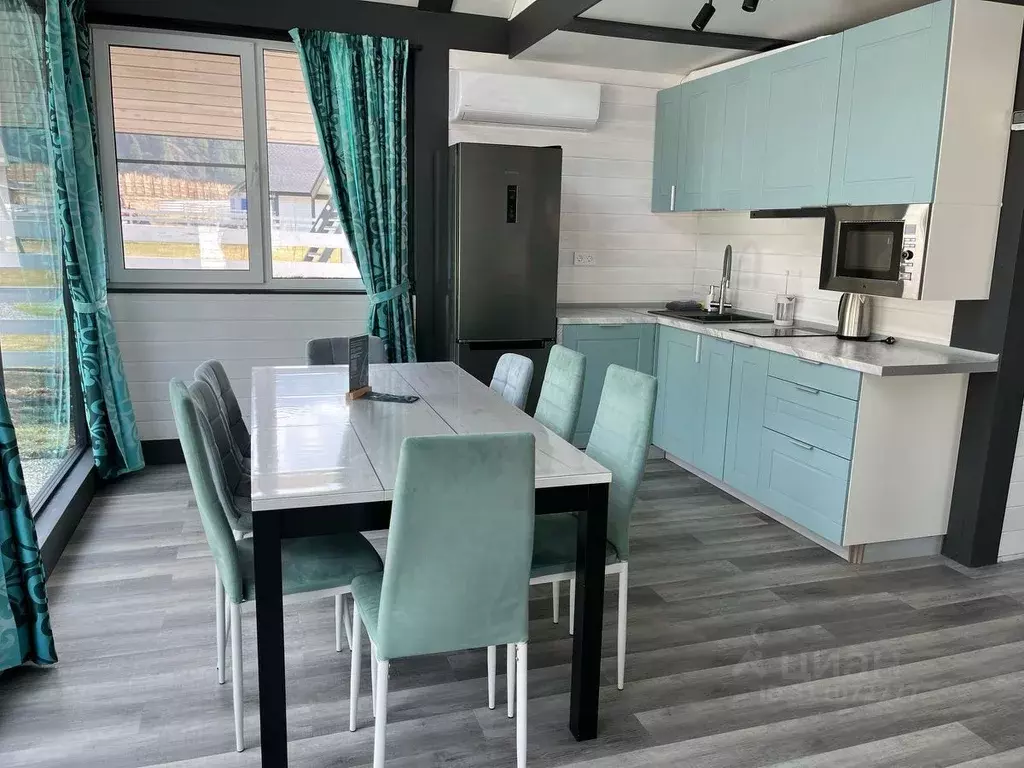 Дом в Алтай, Чемальский район, с. Чепош Чемальский тракт, 15-й км (90 ... - Фото 2