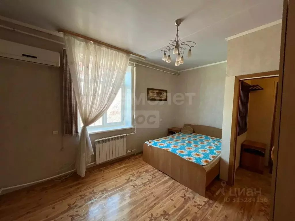 1-к кв. Оренбургская область, Соль-Илецк Московская ул., 84 (30.0 м) - Фото 0