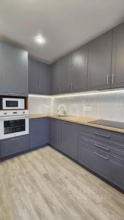 3-к кв. Тюменская область, Тюмень ул. Монтажников, 36 (78.0 м) - Фото 1