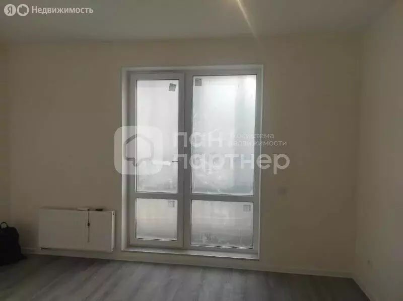 Квартира-студия: деревня Новосаратовка, улица Первых, 4к5 (22.7 м) - Фото 1