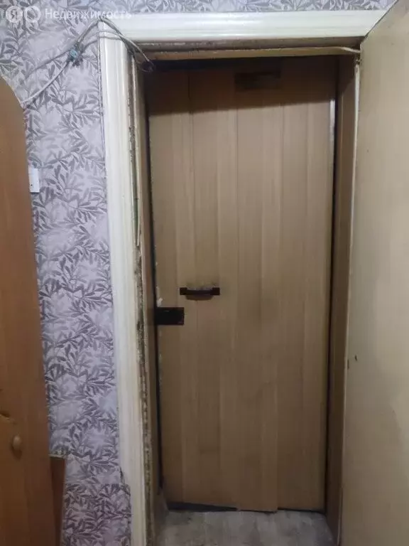 2-комнатная квартира: Омск, улица 12 Декабря, 62 (50 м) - Фото 0
