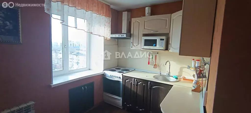 3-комнатная квартира: Тобольск, 8-й микрорайон, 28 (66 м) - Фото 1