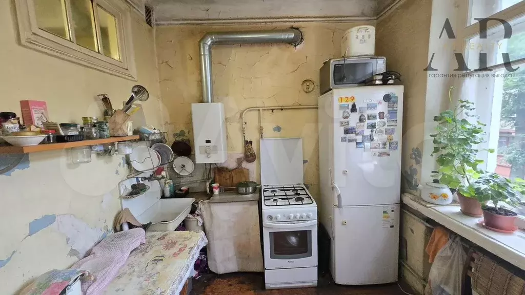 Комната 17 м в 3-к., 2/3 эт. - Фото 1