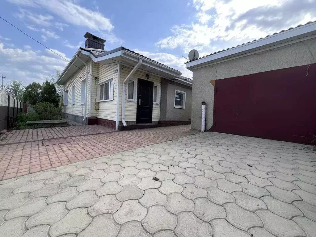 Дом в Воронежская область, Семилукский район, Стрелица рп ул. Свобода, ... - Фото 1