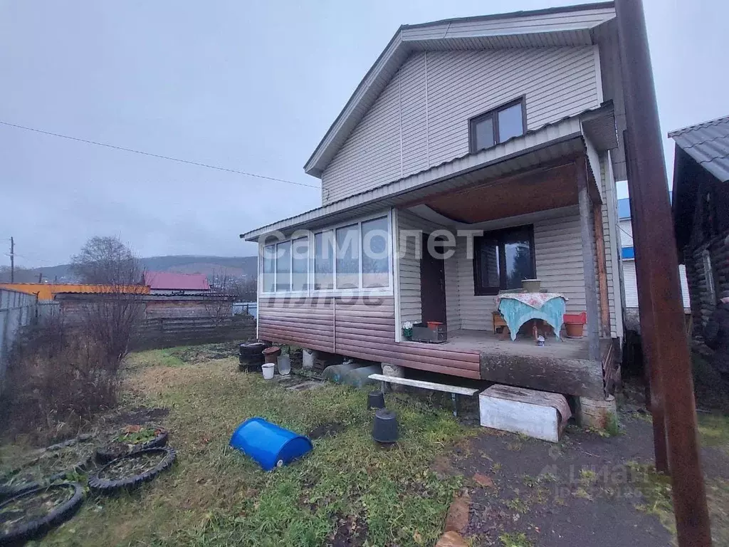 Дом в Челябинская область, Усть-Катав Стадионная ул., 10 (140 м) - Фото 2